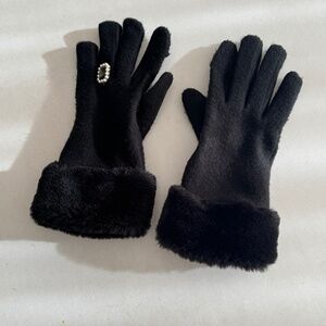 Black Maison de Fleur Japanese warm wool gloves elegant faux fur cuff w ring gem